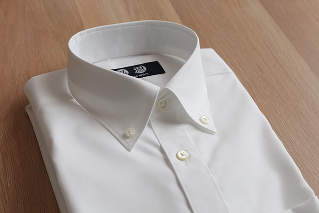 【半袖】形状安定白ワイシャツ　100番双糸　無地　高瀬貝ボタン300bd