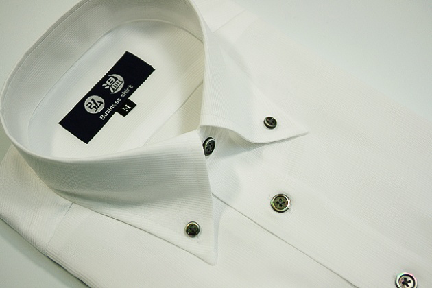 【半袖】Mサイズ 形態安定　ボタンダウン　60番単糸　ピケ織り白ワイシャツ　黒蝶貝ボタン c201bdmsize