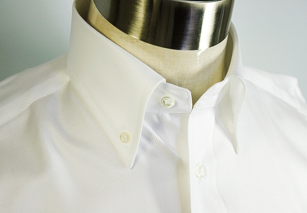 【半袖】LLサイズ 形態安定　ボタンダウン　80番双糸　カルゼ織り白ワイシャツ　高瀬貝ボタン c202bdllsize